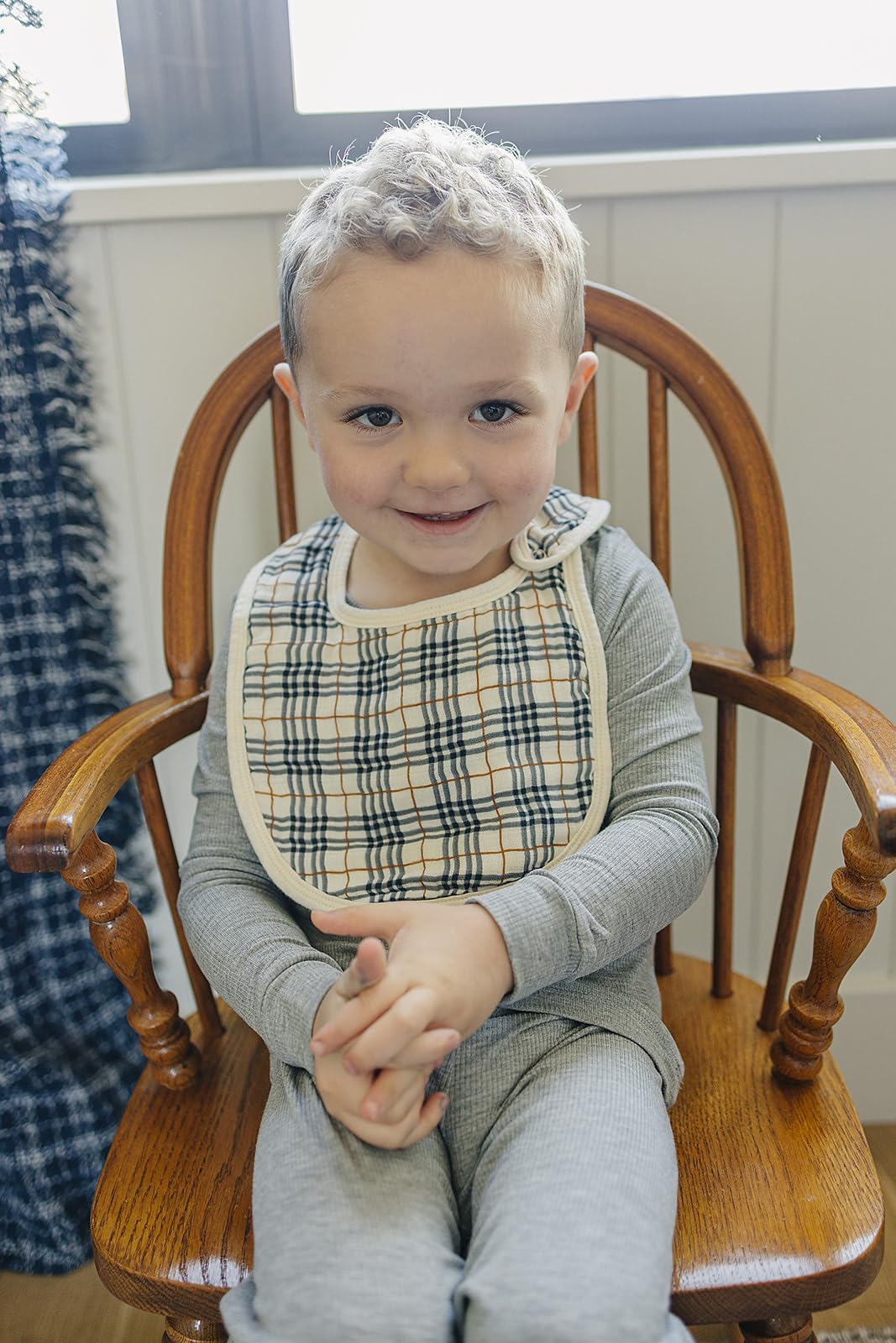 Mebie Baby muslin bib gift-registry ready unisex design appeals to caregivers