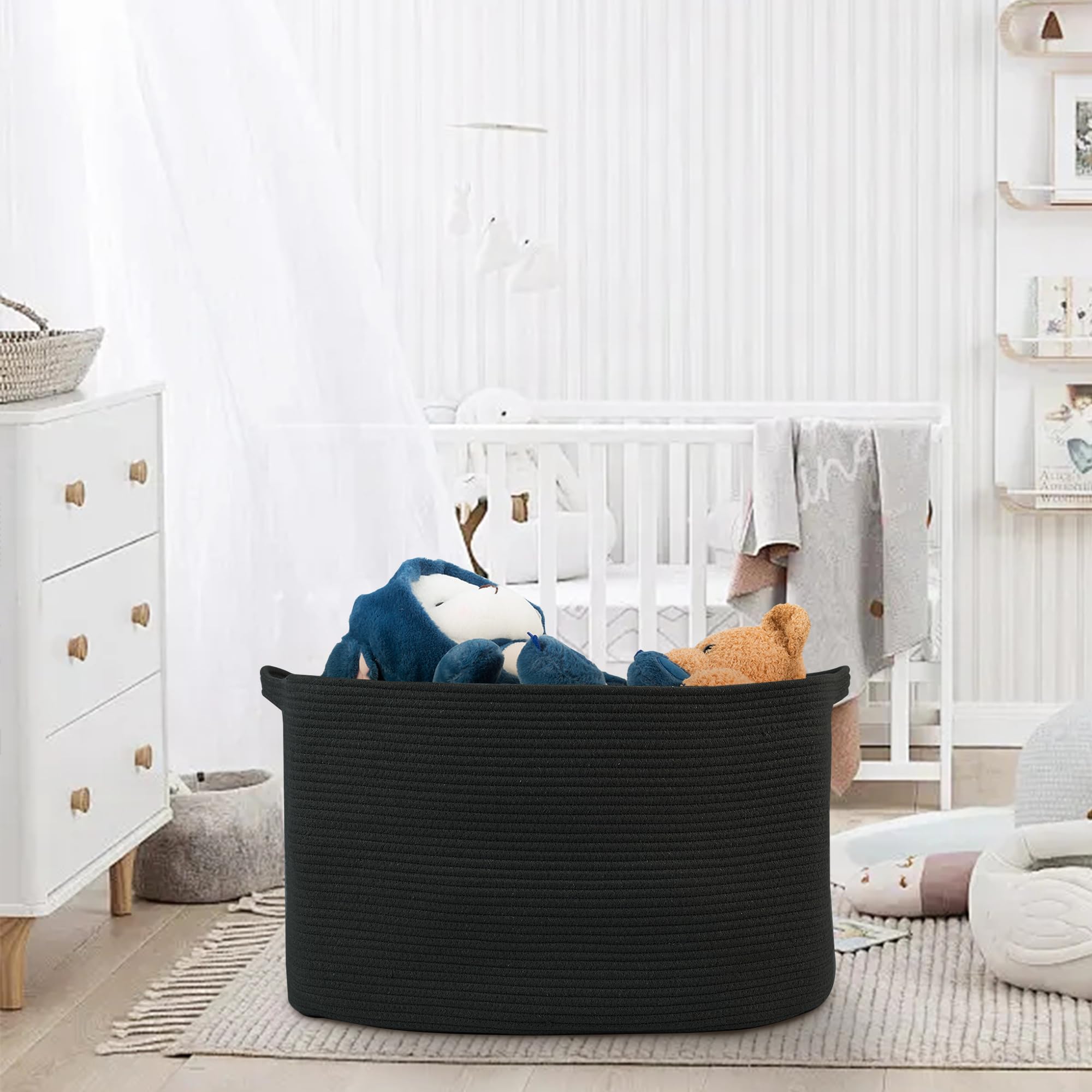 MEGASKET 87L capacity basket easily holds blankets, pillows, or towels.