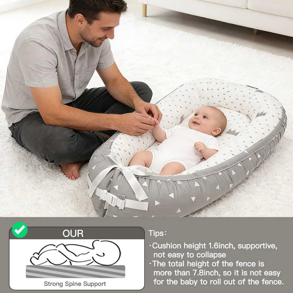 Meindoovm baby lounger adjustable buckle adapts as baby grows.