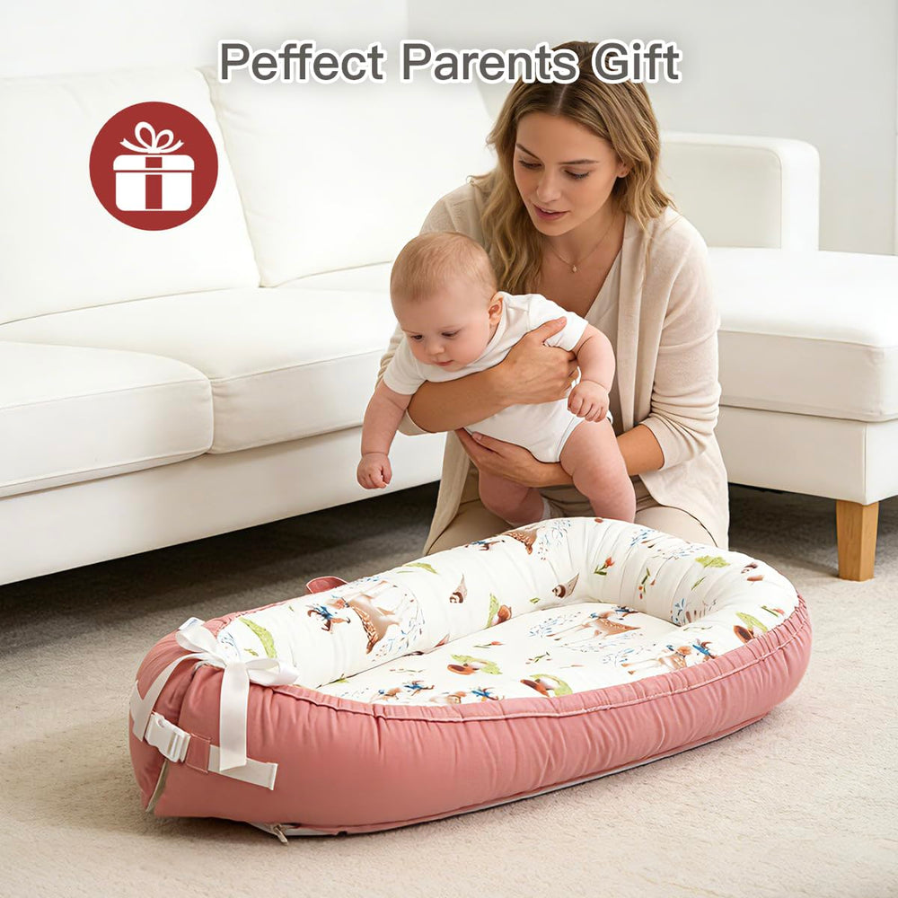 Meindoovm baby lounger compact, lightweight build ideal for travel.