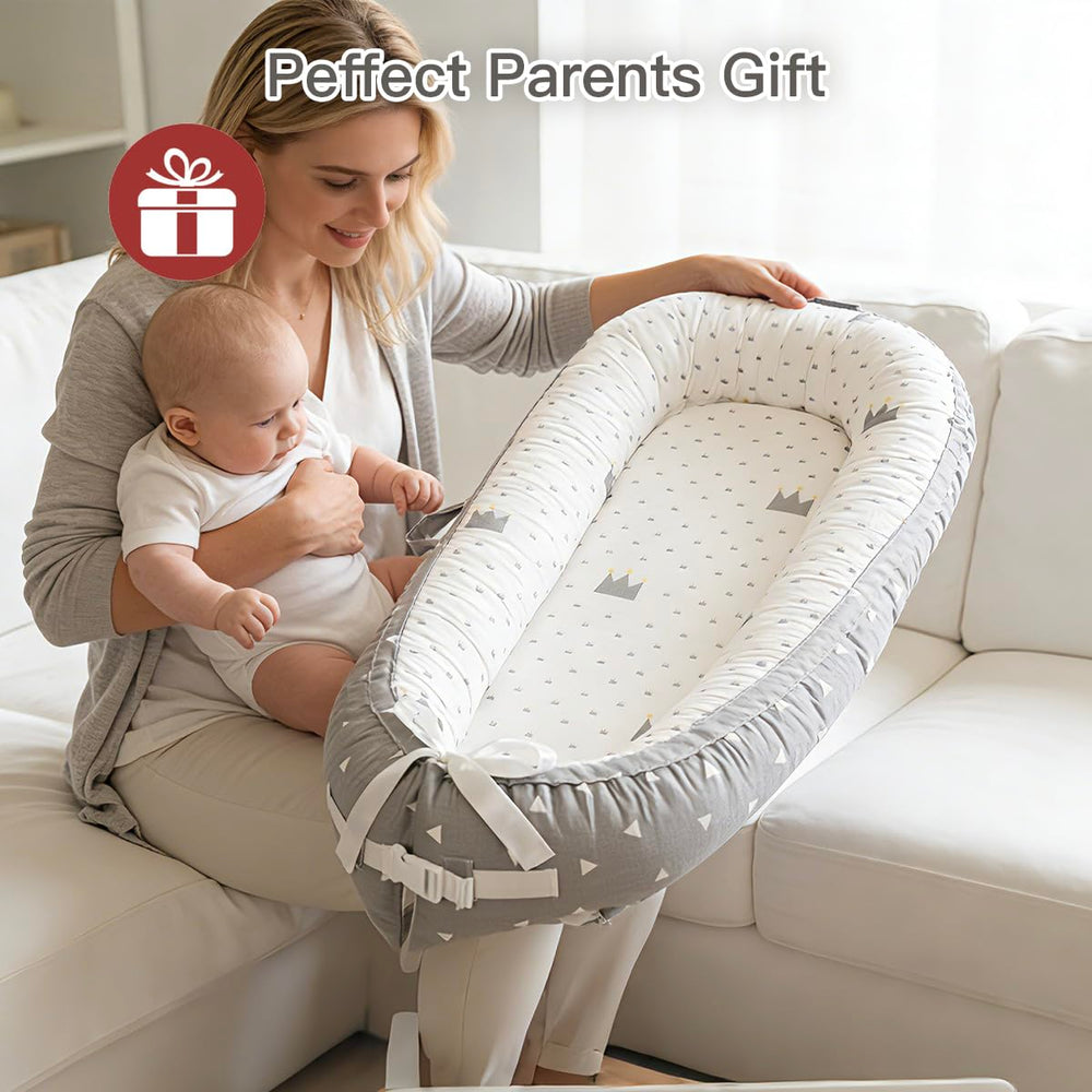 Meindoovm baby lounger ideal for tummy time and bonding on the floor.