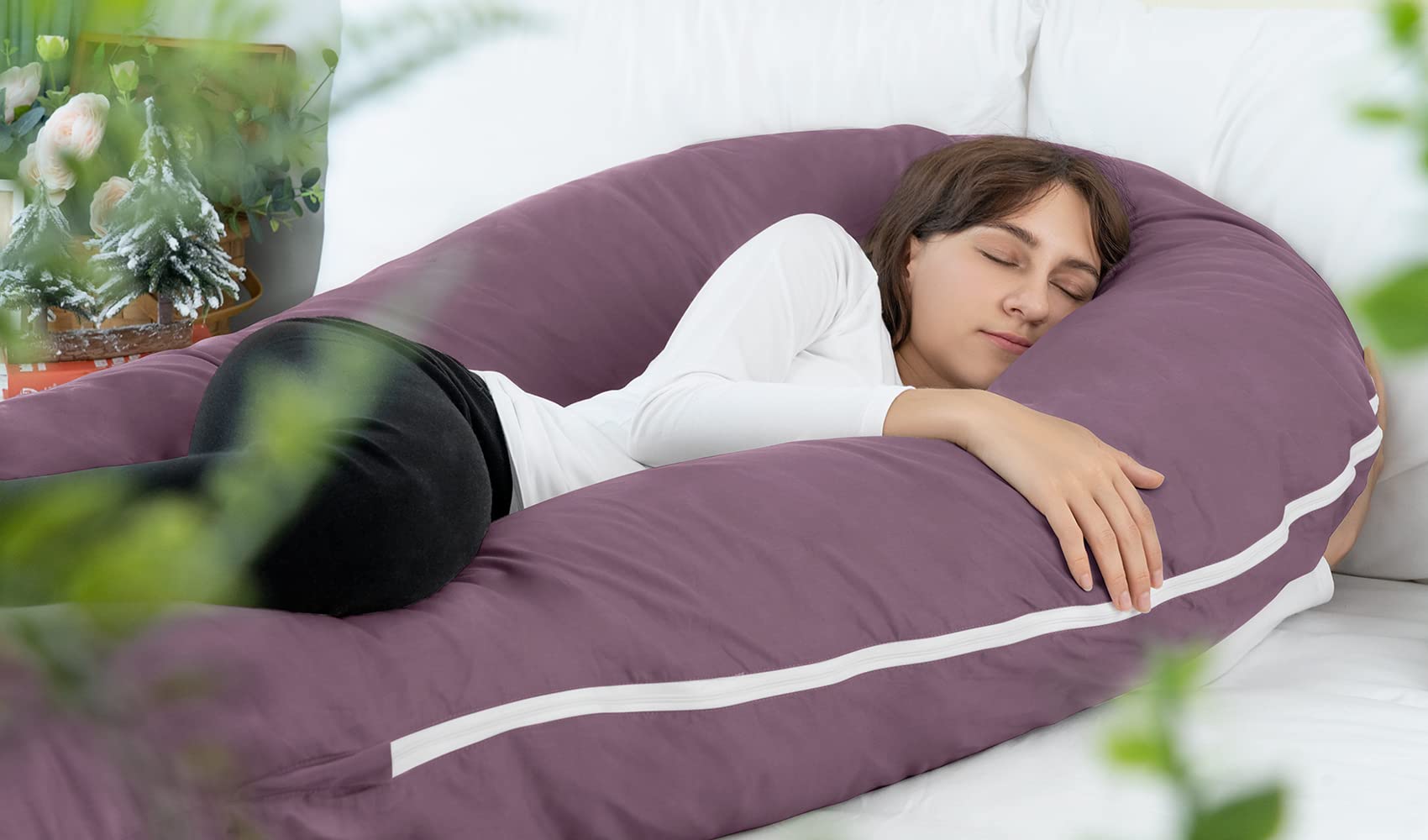 Meiz pillow with double zippers to adjust filling for personalized height and neck support.