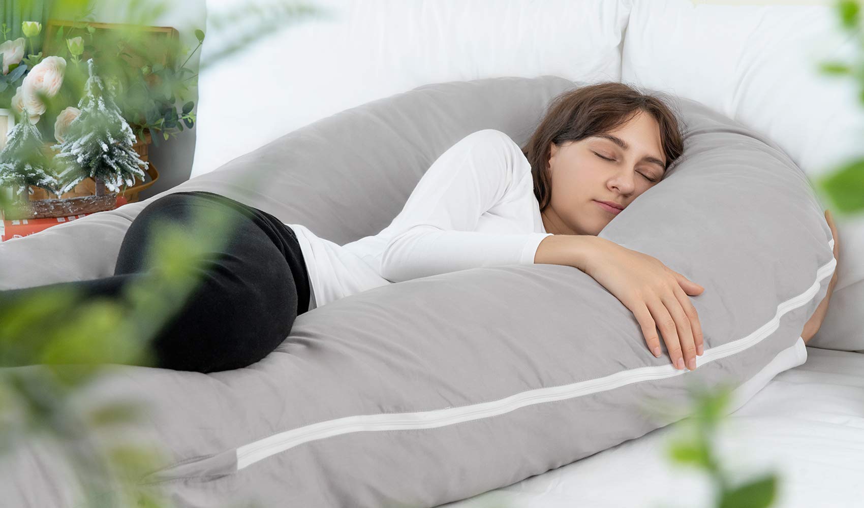 Meiz inner microfiber cover shows smooth texture for long-night comfort