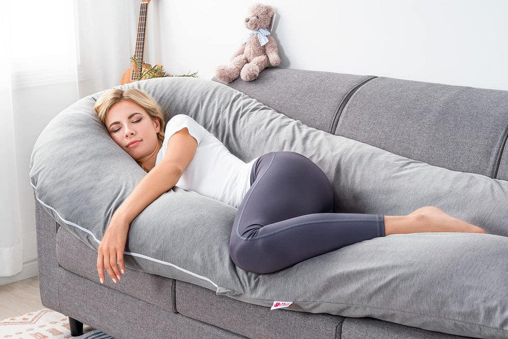 Meiz nest-like-support creates a safe, cozy lounging position.
