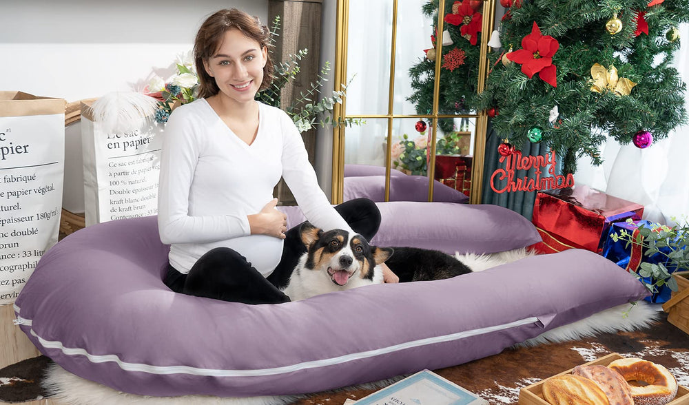 Meiz vacuum-packaged pillow ready to fluff up quickly after unboxing.
