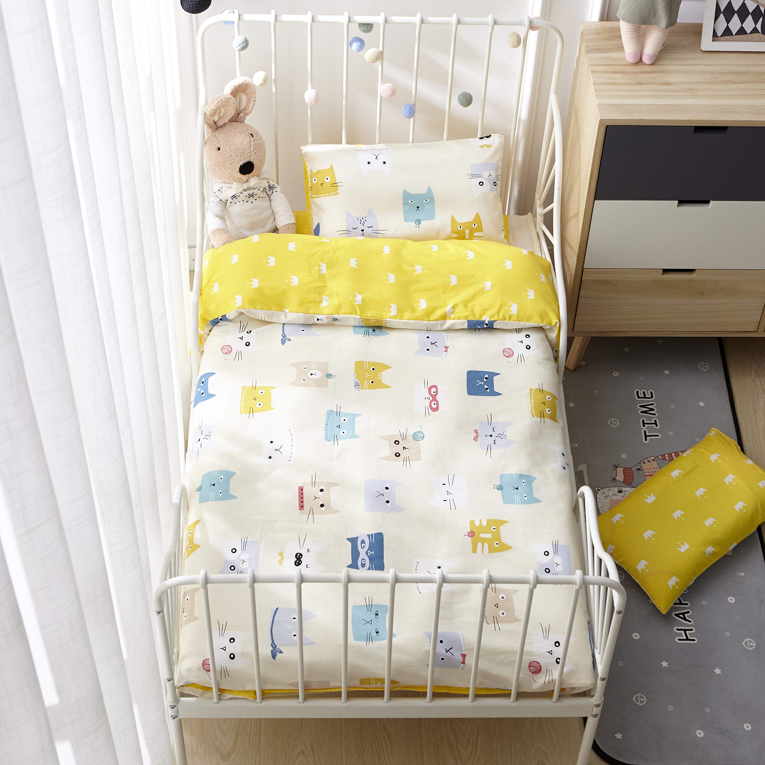 MEJU Cat Kitty cotton weave demonstrates breathable material ideal for year-round comfort.