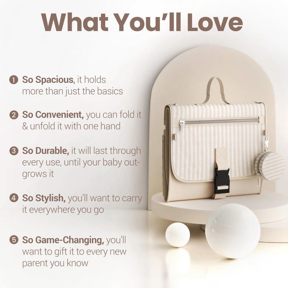 Mellories pad with wet-dry pocket helps separate wet items from dry essentials.