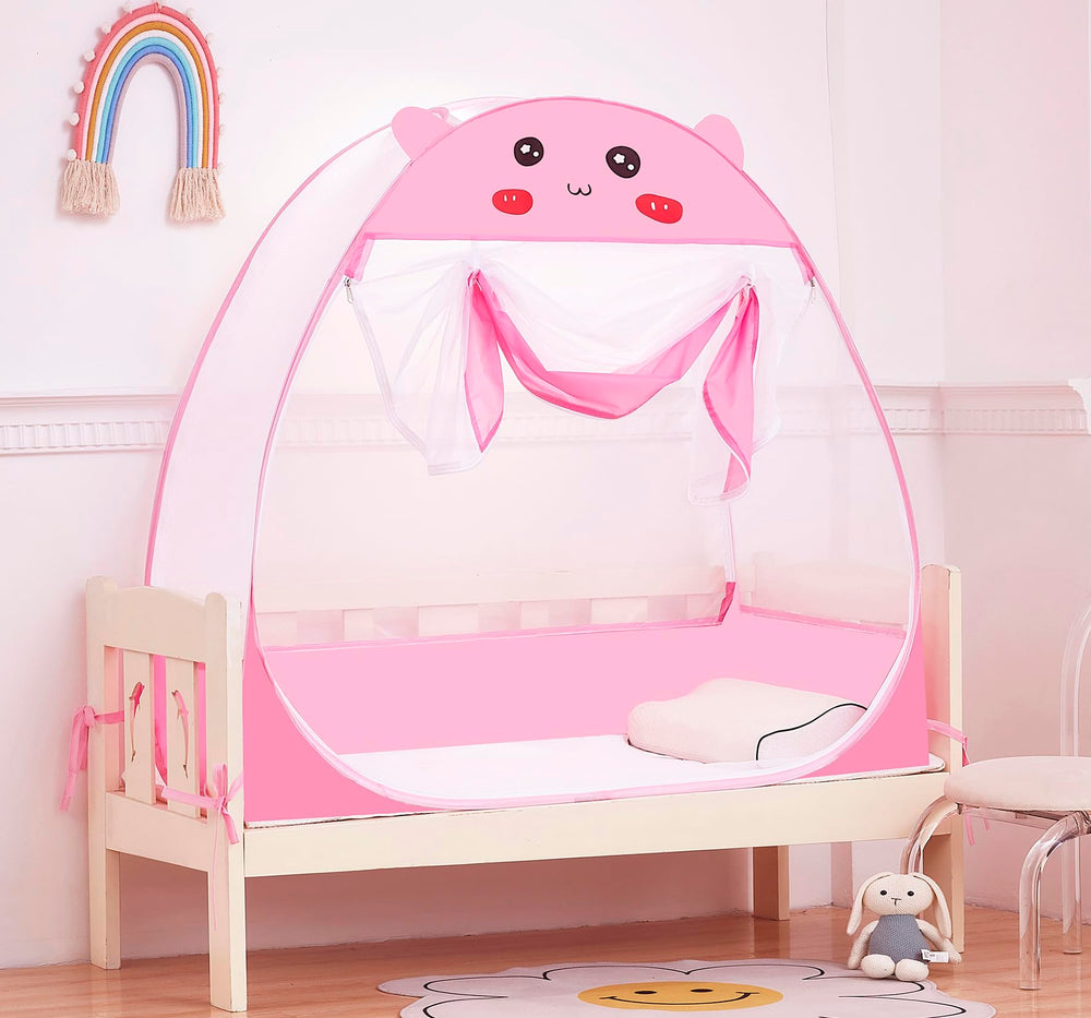 Mengersi crib tent double-door design helps easy access while keeping insects out.