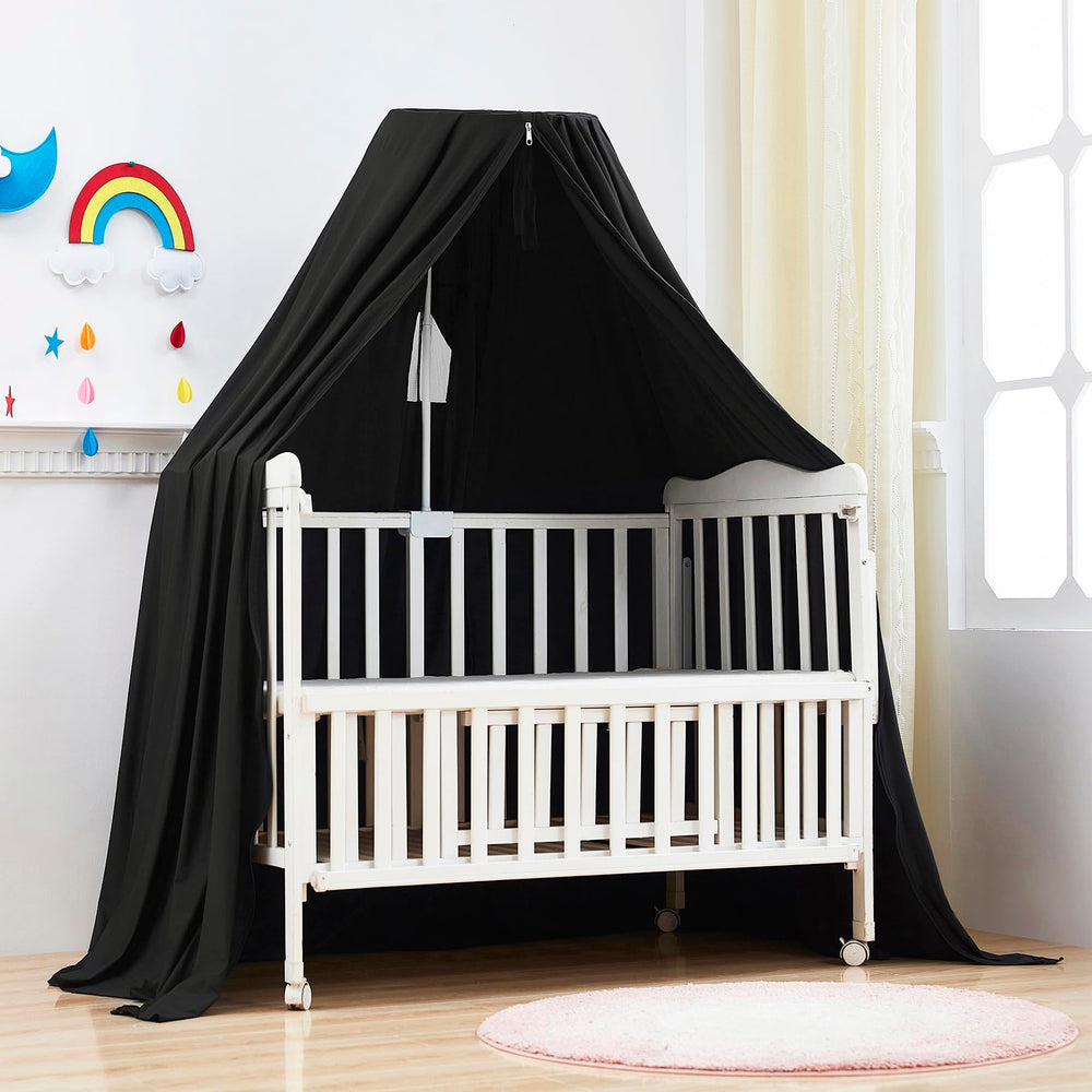 Mengersi blackout sleep tent crib frame demonstrates easy clip-on design.