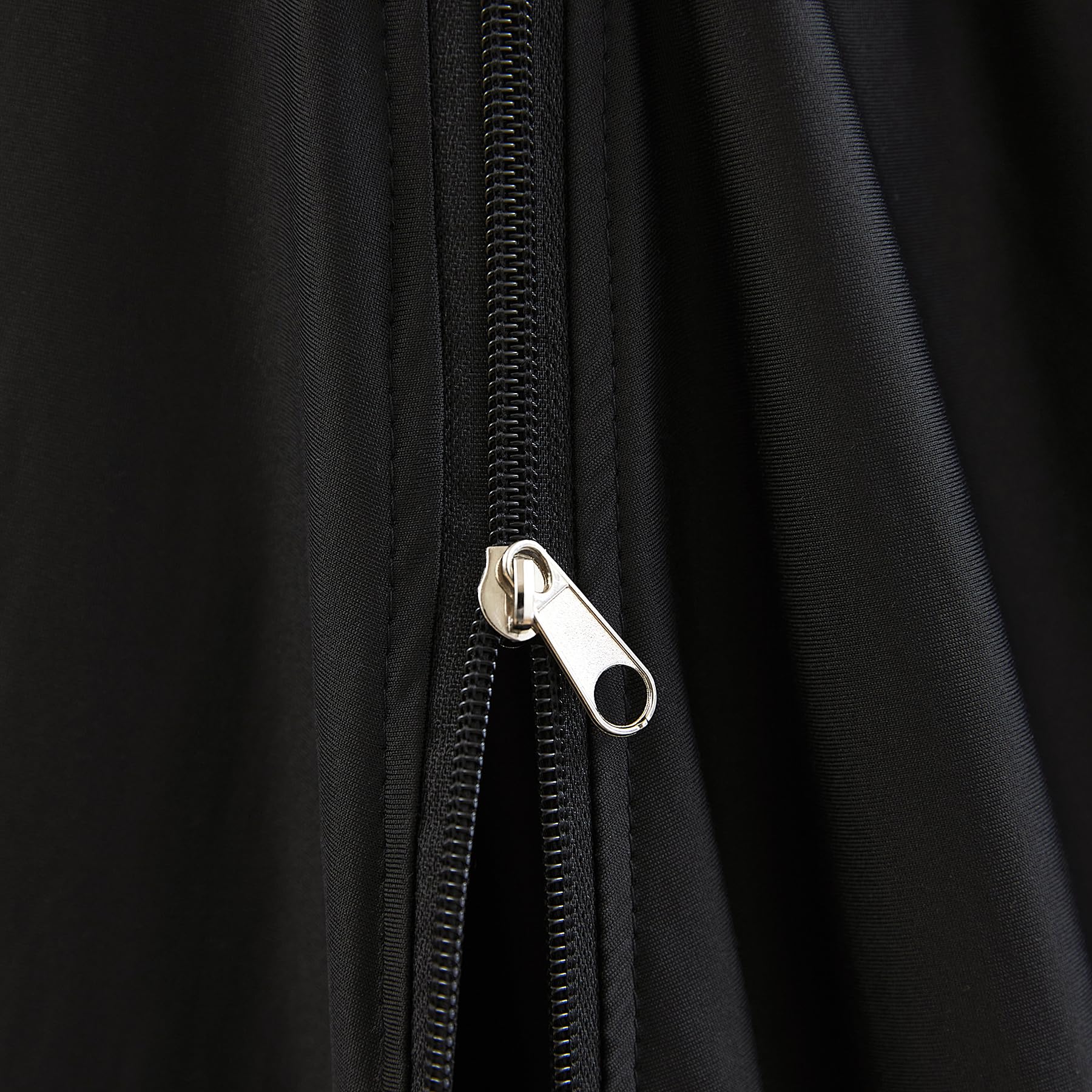 Mengersi tent features a fan pocket for optional airflow.