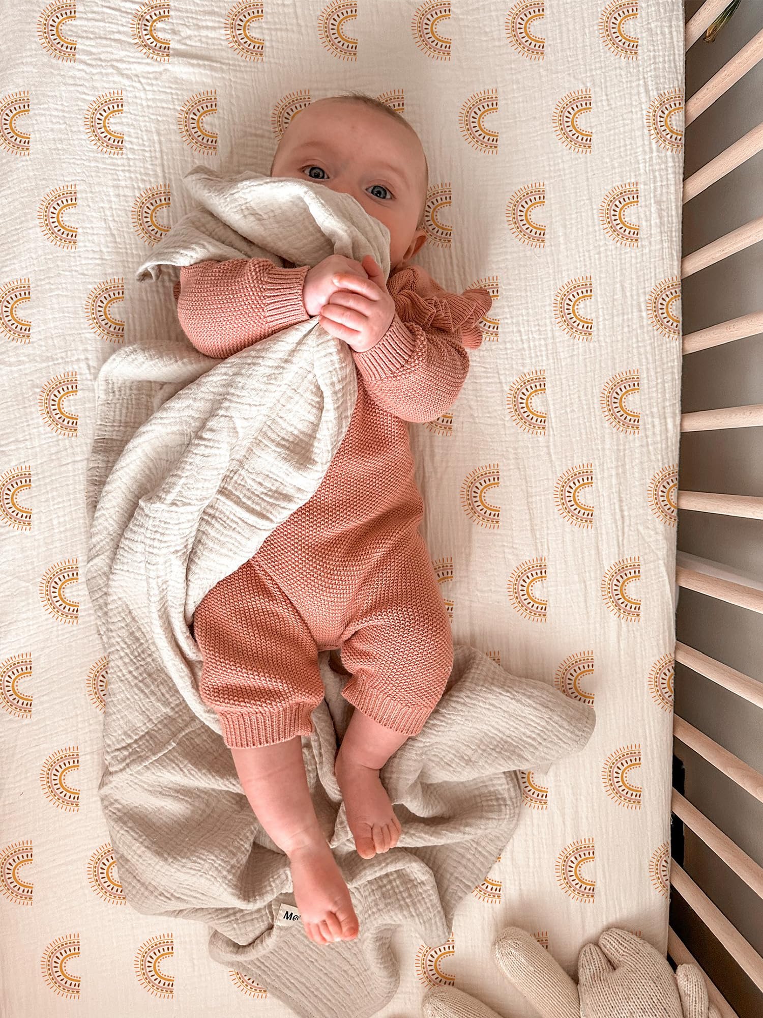 Meowcards bassinet sheet with elastic bottom stays securely in place during sleep.