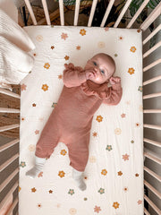Meowcards bassinet sheet hourglass-fit provides stay-put design for varied shapes.