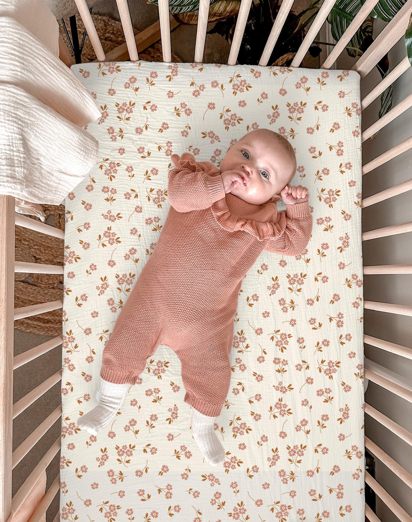Meowcards bassinet sheet muslin texture close-up highlights breathable baby-friendly fabric