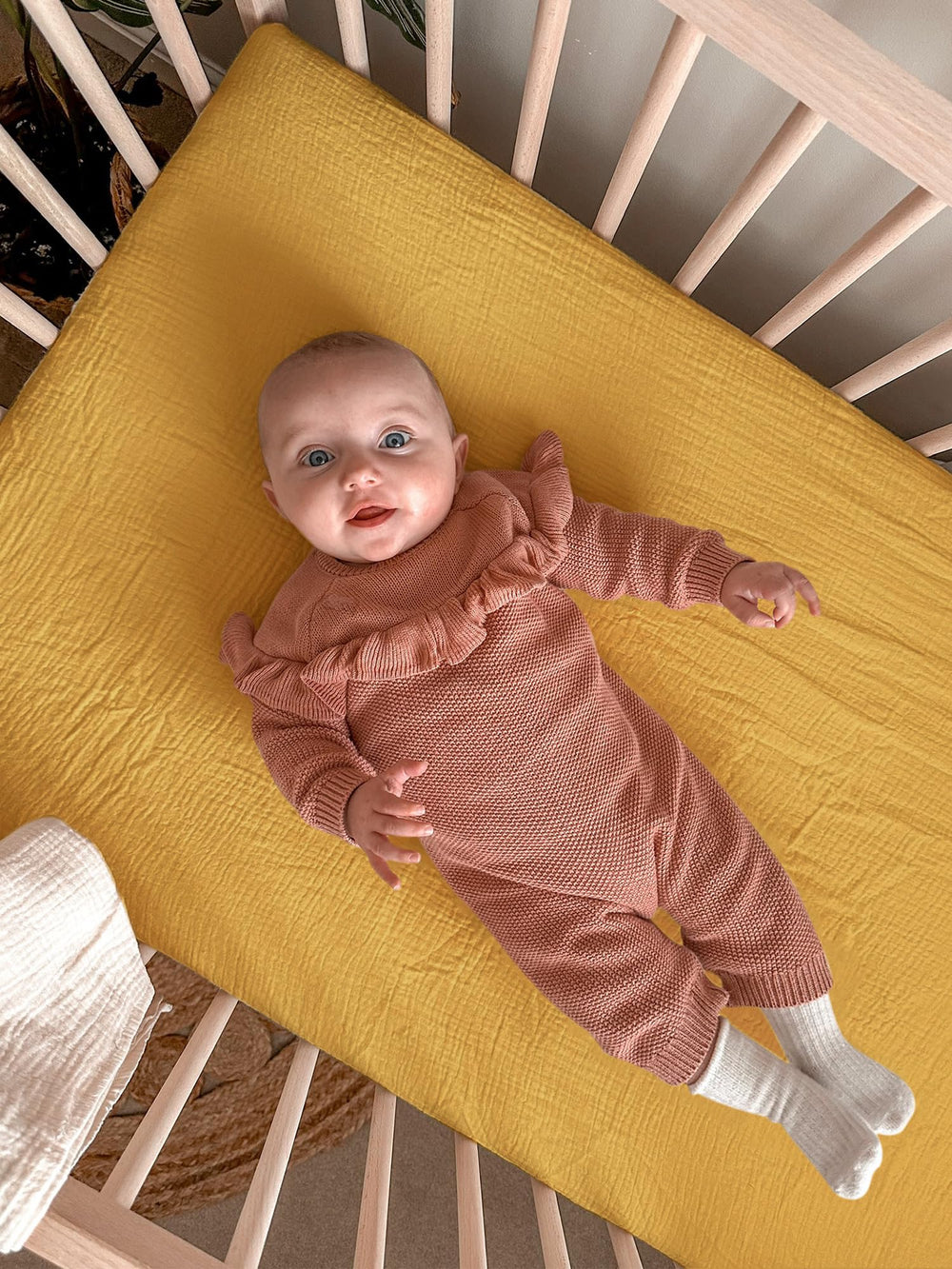 Meowcards bassinet-sheet-neutral-colors showcases beige and mustard hues to complement nursery decor
