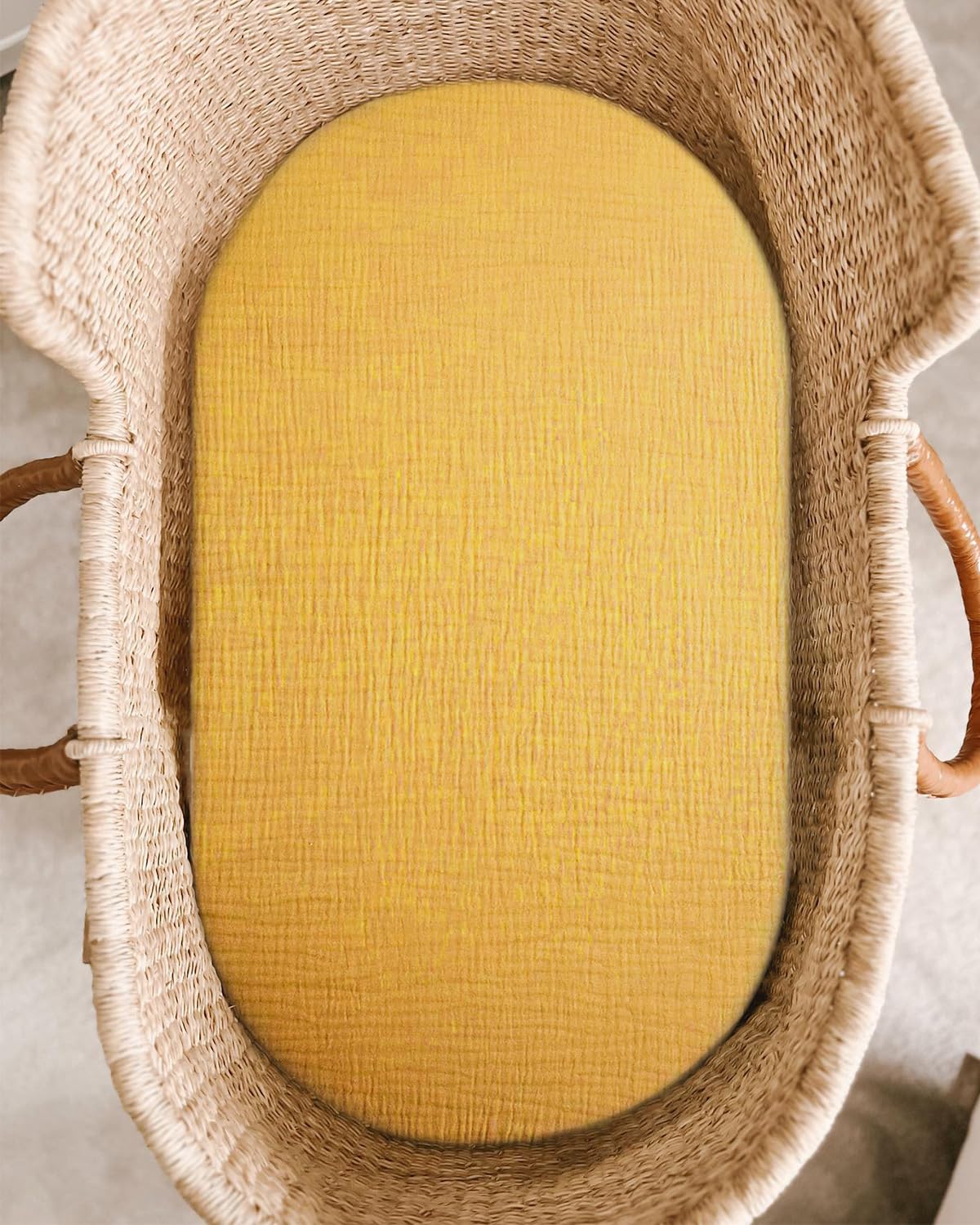 Meowcards bassinet sheet oval-fit confirms tailored coverage for curved bassinet shapes