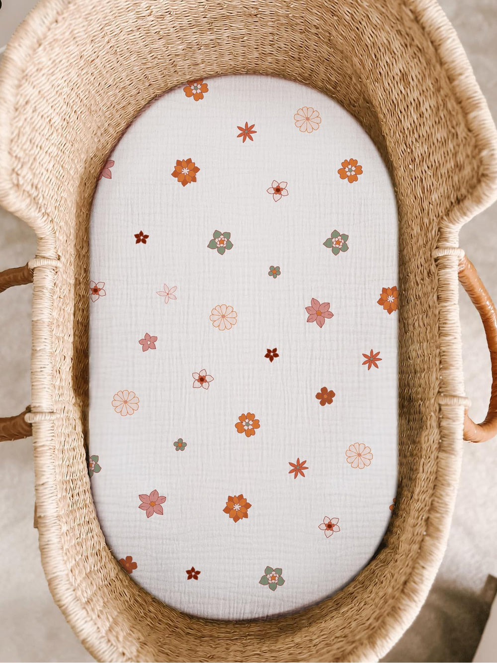 Meowcards bassinet sheet oval-fit with elastic bottom for secure changes