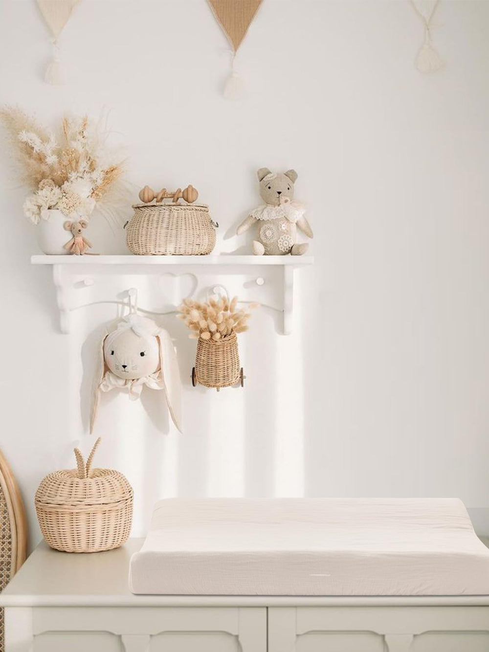 Meowcards neutral brick hue complements nursery decor while keeping baby comfortable
