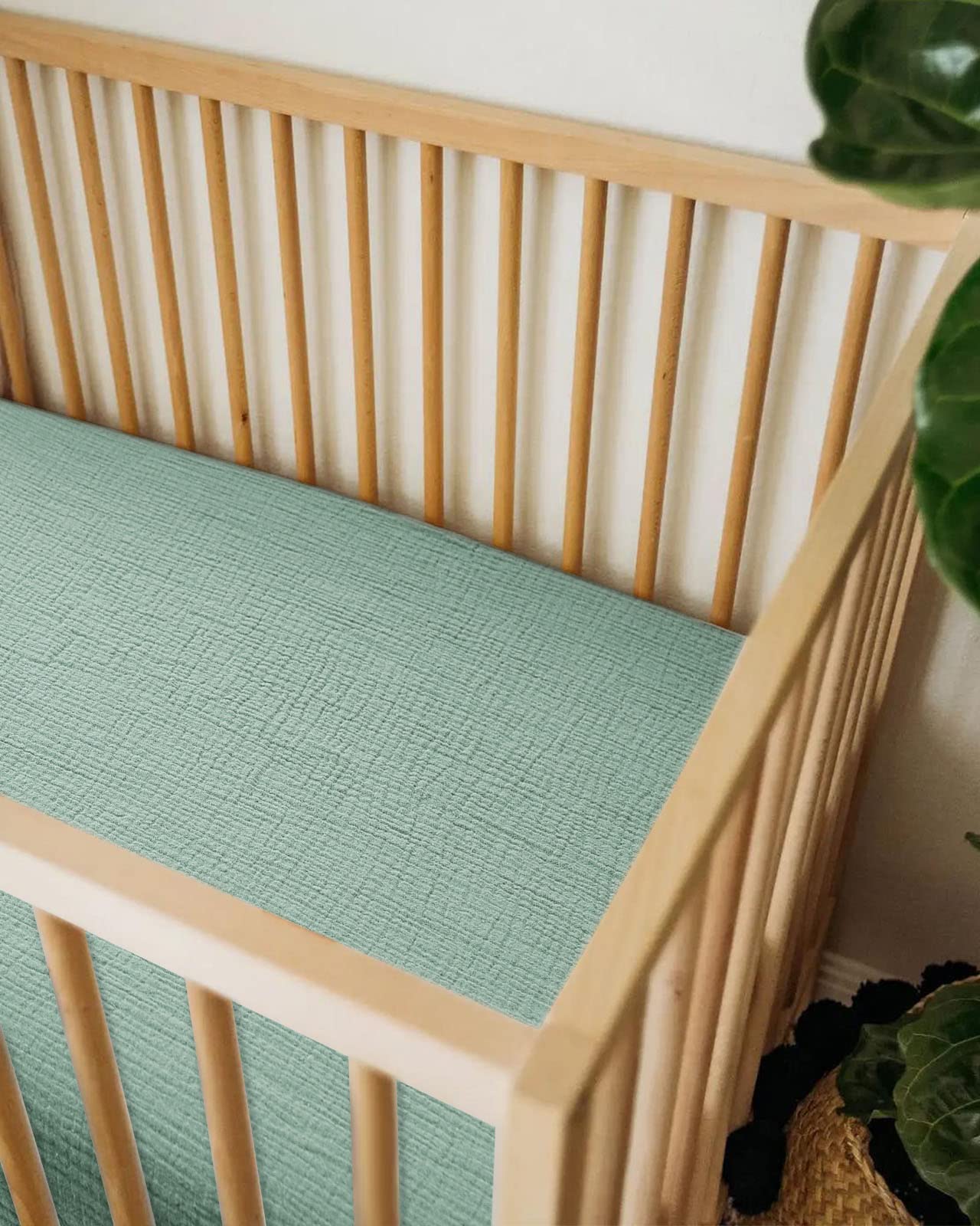 Meowcards easy-care fabric stays soft after washes, resisting fading and pilling.