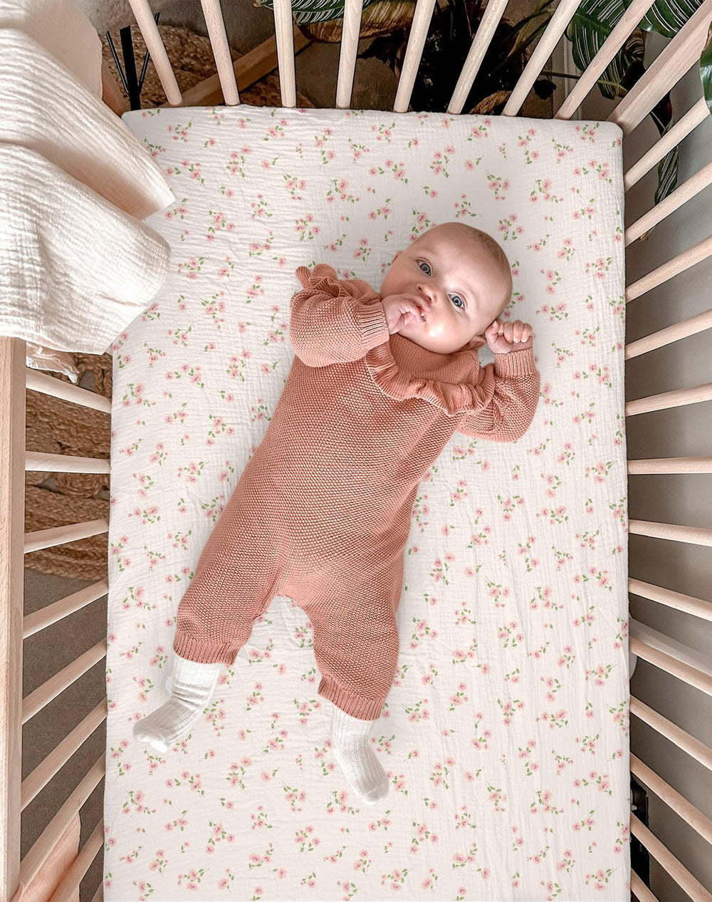 Meowcards muslin cotton texture closeup highlights breathable, gentle surface