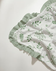 Meowcards ruffle-edge detail adds boutique style to newborn moments.