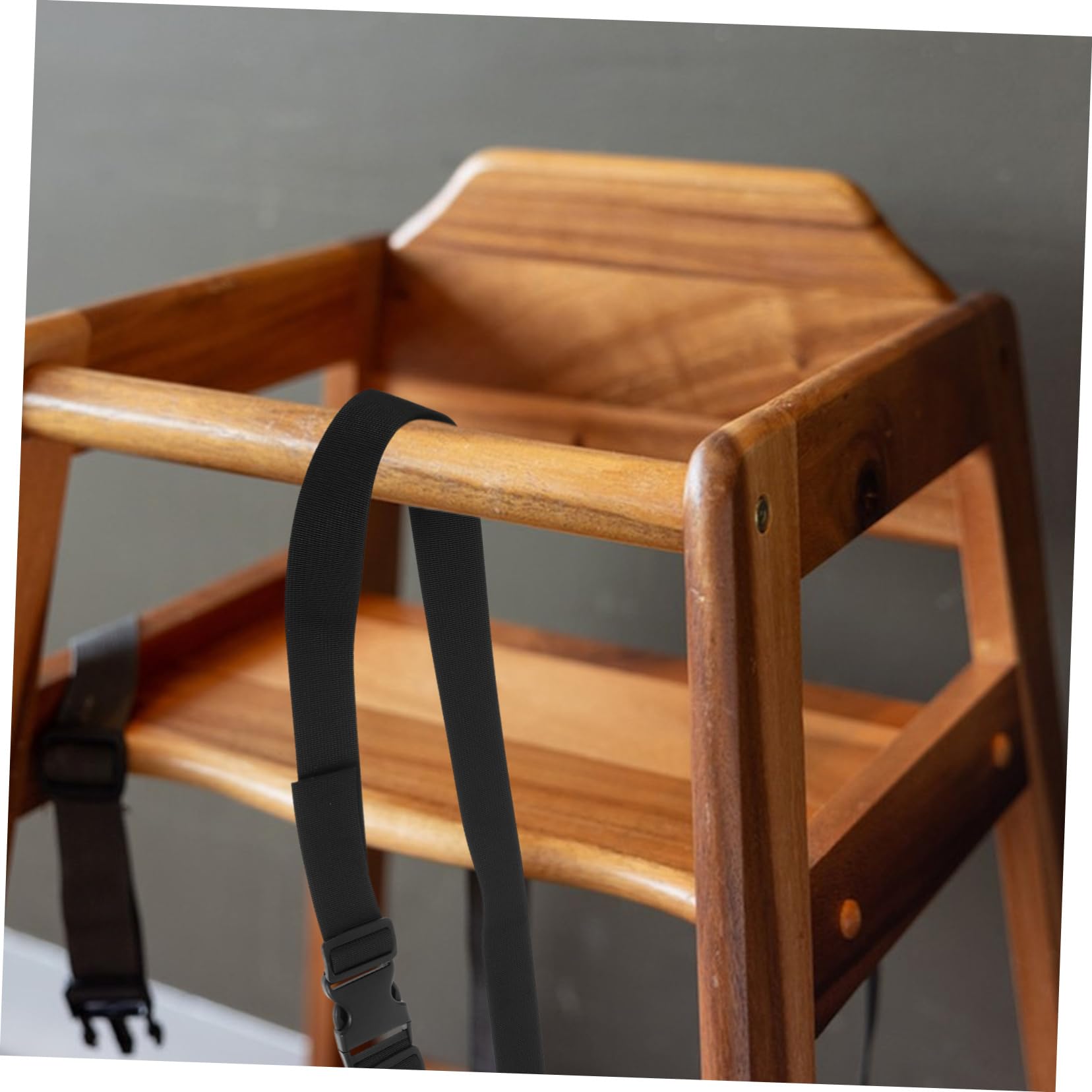 MERRYHAPY booster seat straps travel-pack captures portable safety on the go.