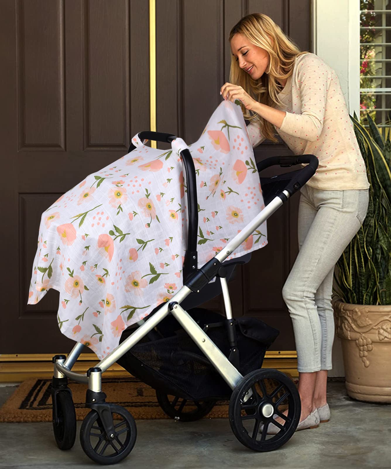 Metplus machine-washable carseat cover stays durable for daily use.