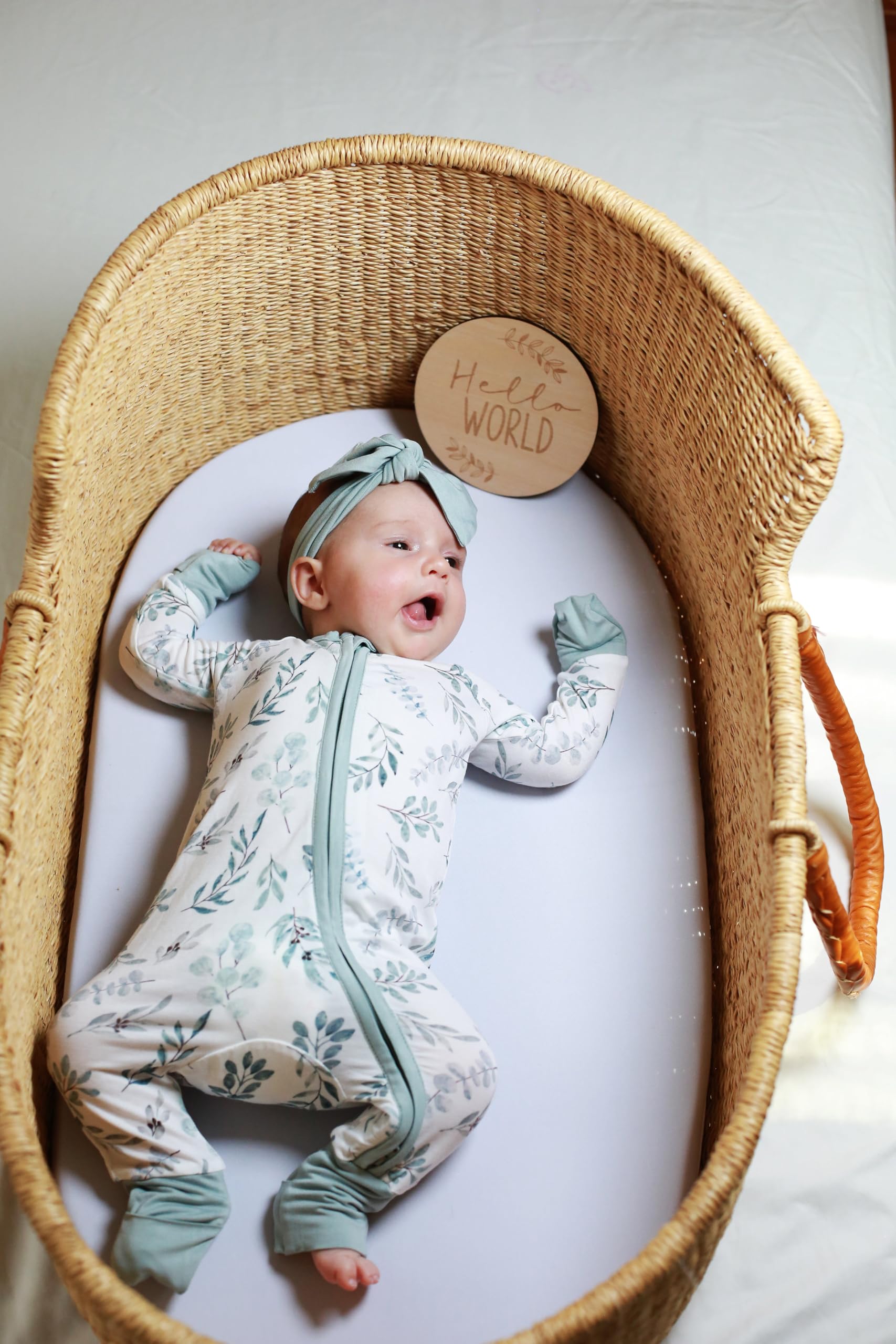 Miaoberry convertible feet design grows with baby through ages