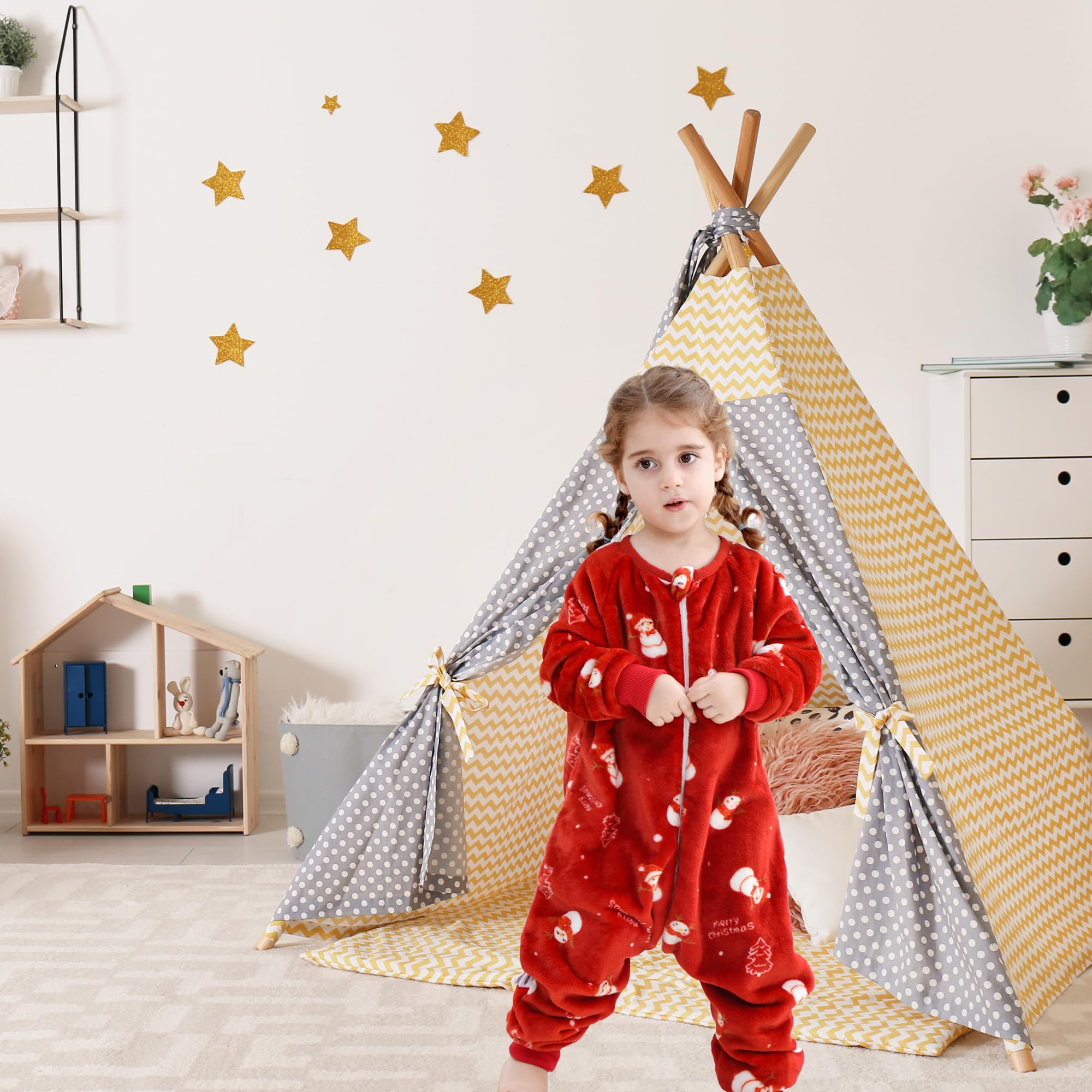 MICHLEY machine washable flannel sleeping bag for easy care.