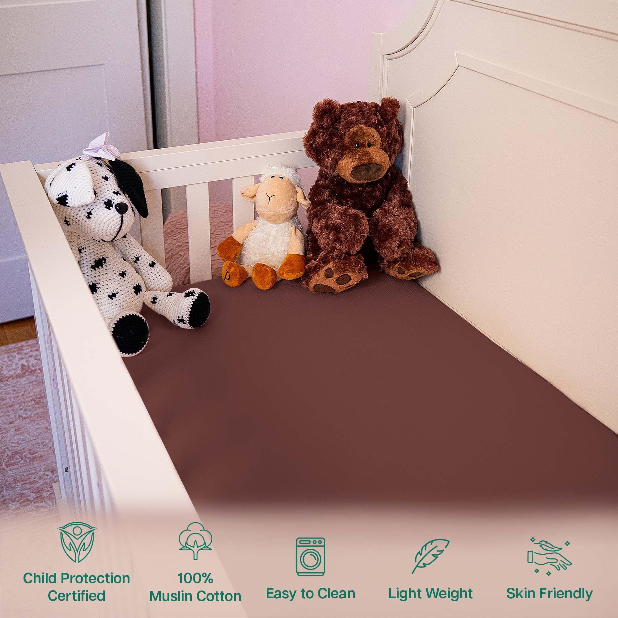 MiFlor standard-crib fit demonstrating adaptability to cribs