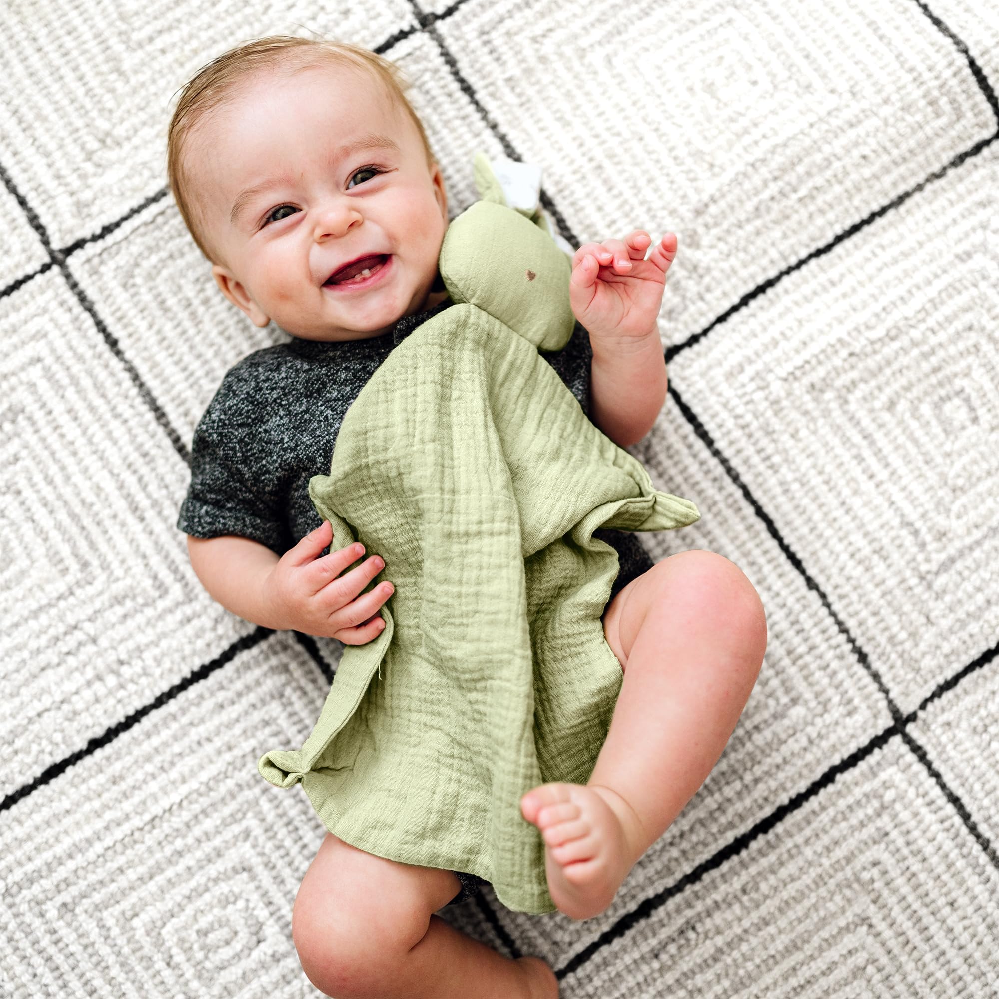 Mikito Lovey offers comforting texture for bedtime and nap time routines.