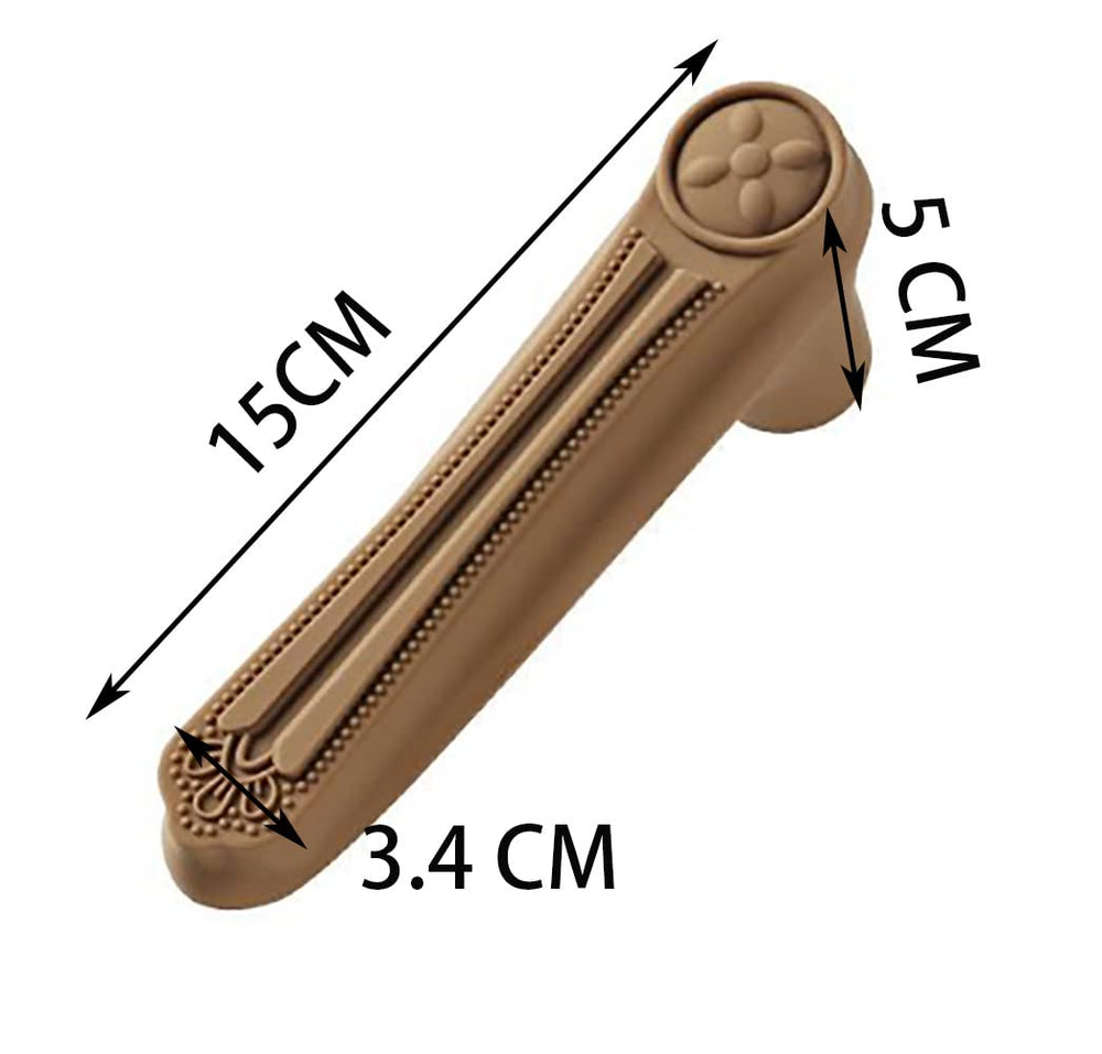 MIKMAYTOO soft-chew silicone material closeup for safe handling