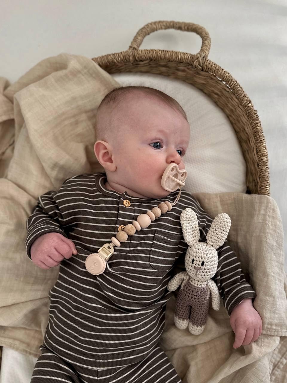 Mila & Lulu two large breathing holes support airflow and skin comfort