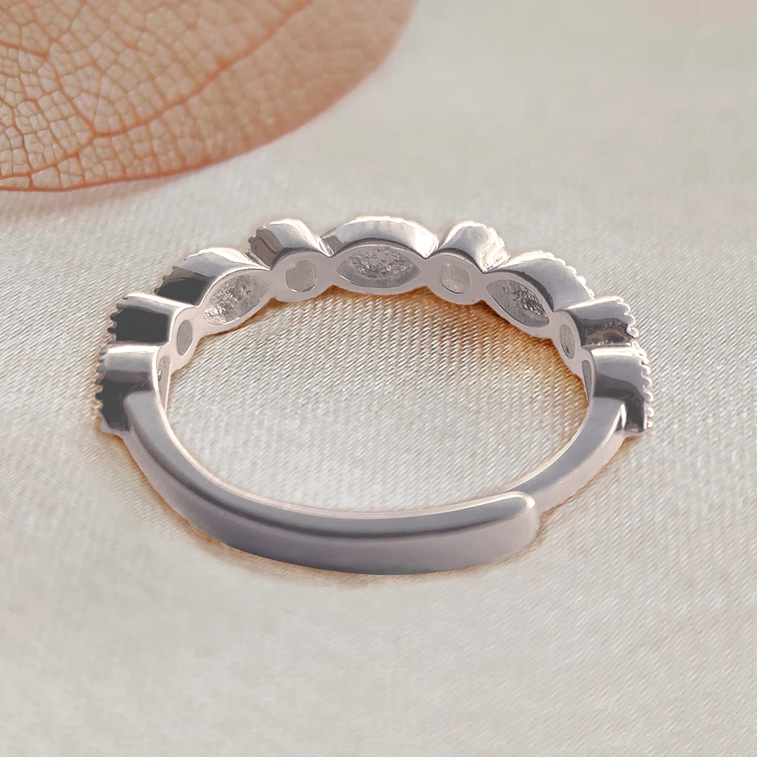 Milky Treasures Band Ring DIY cavities ready for personalized filling.