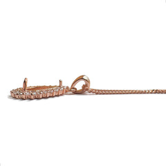 Milky Treasures extendable chain demonstrates adjustable fit from 16.75 to 18.5 inches