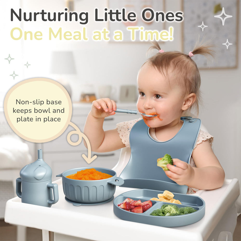 Mimi & Kiki spoon aids self-feeding with soft edges.