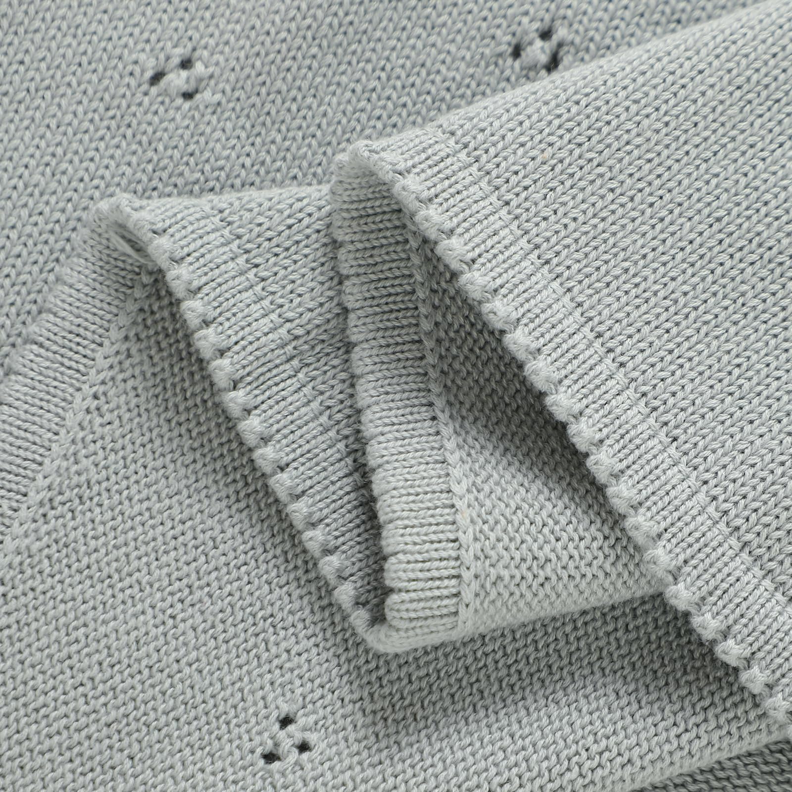 mimixiong organic cotton blanket machine-washable stays soft after washing.
