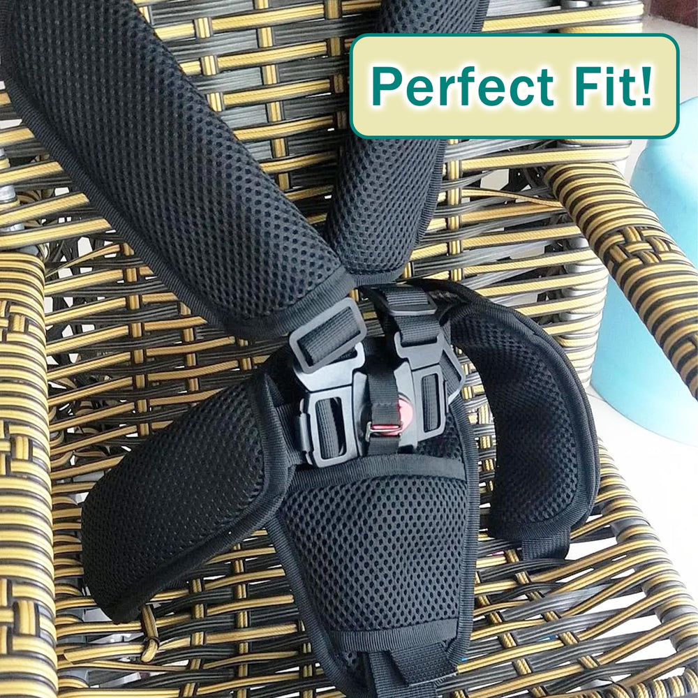 Mingxiong harness on highchair in use with quick adjustments
