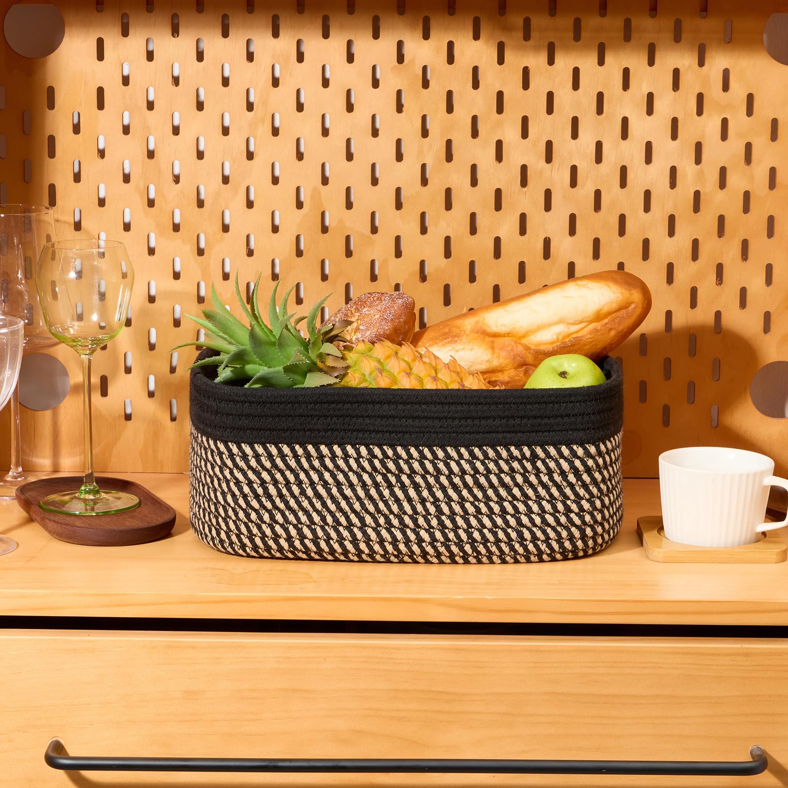 MiniArk easy-shaping gift baskets arrive folded; steam to restore shape for quick reshaping.