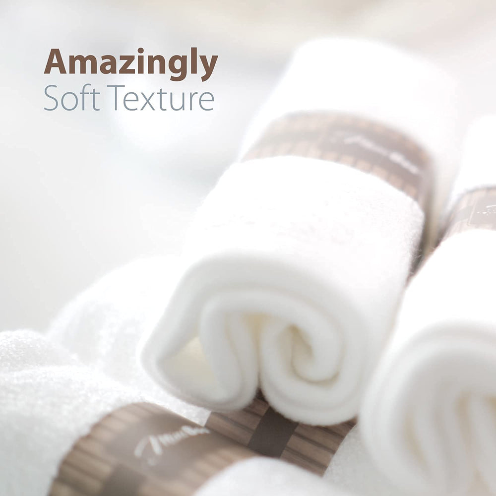 MINIBOO bamboo-cotton blend cloth highlighting durability and softness.