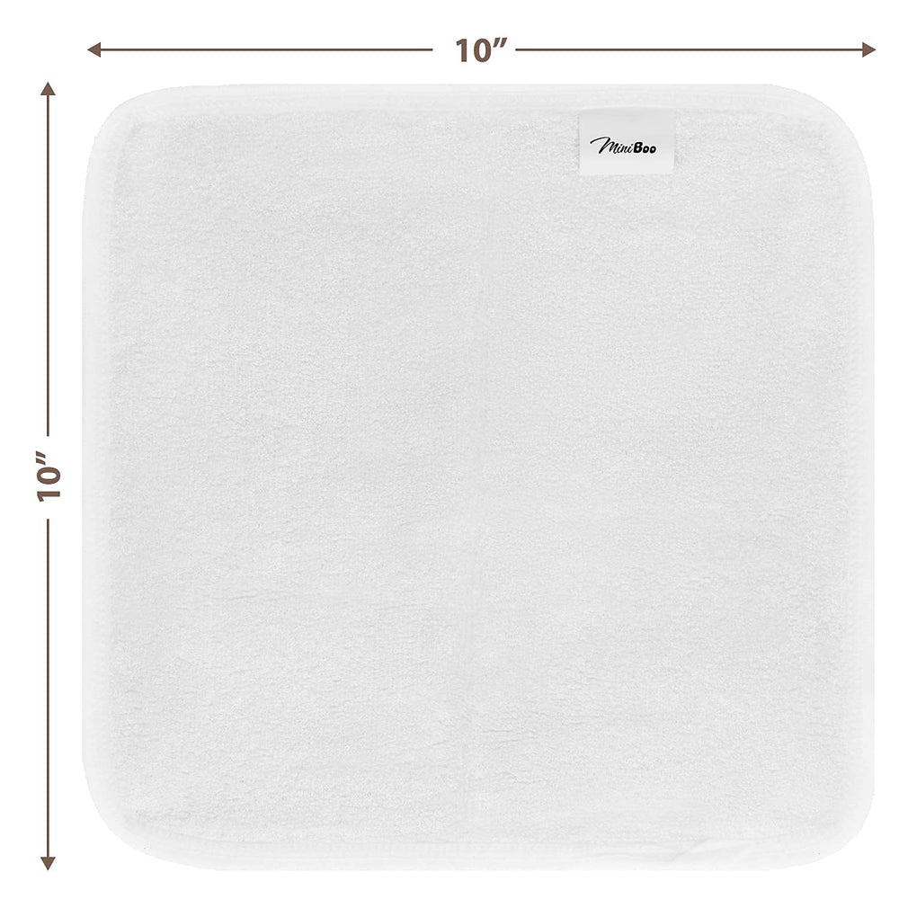 MINIBOO white, gender-neutral washcloths suited for universal baby routines.