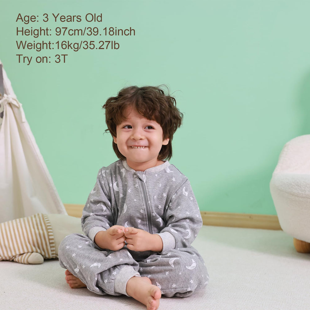 Minicoco sleep sack with feet design keeping little toes warm