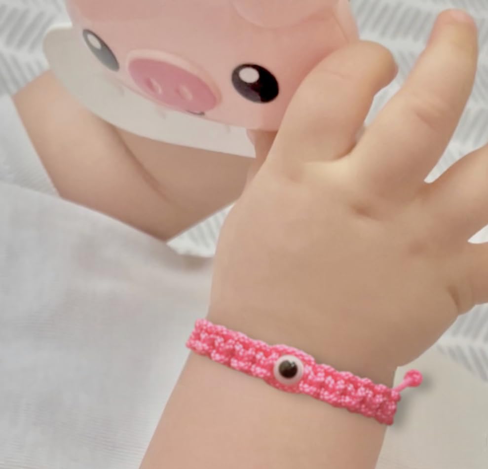Minimalist baby bracelet demonstrating 4 to 5.5 inch wrist fit
