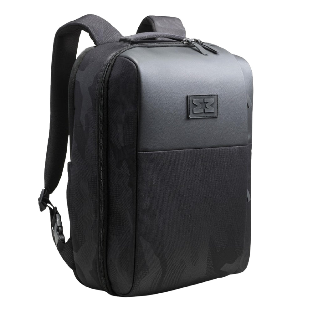 MINIMEIS HERO BACKPACK on carrier enables hands-free parenting with quick-access pockets.