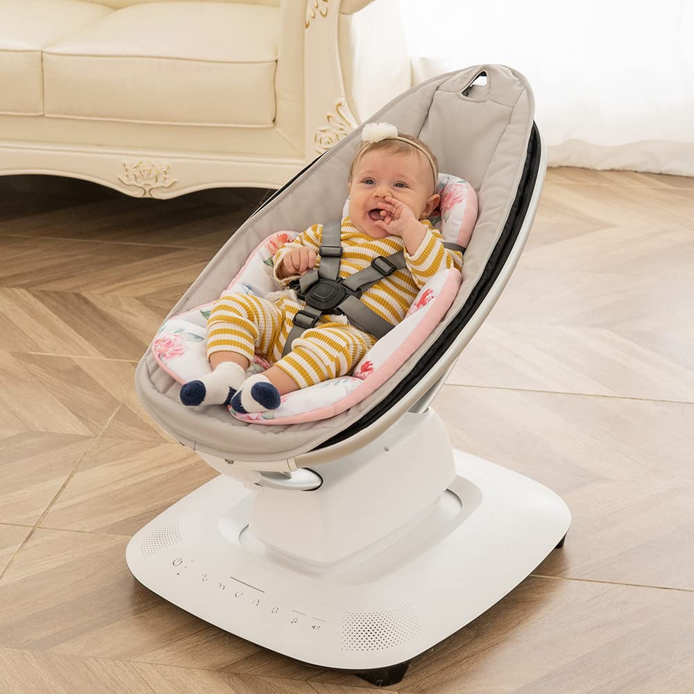 Minne Baby infant insert head and back support helps proper alignment
