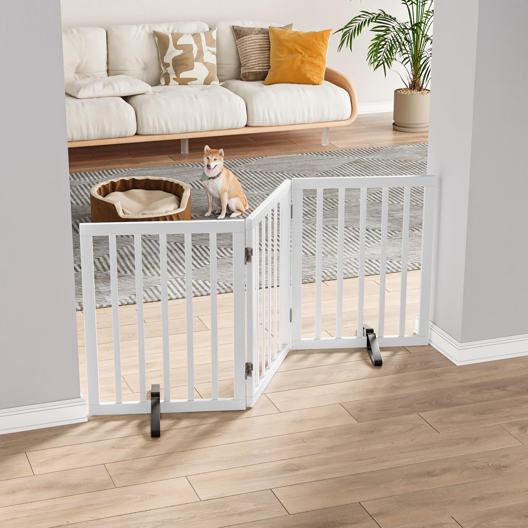 Mino Kesper folding dog gate with 360-degree hinge for versatile use