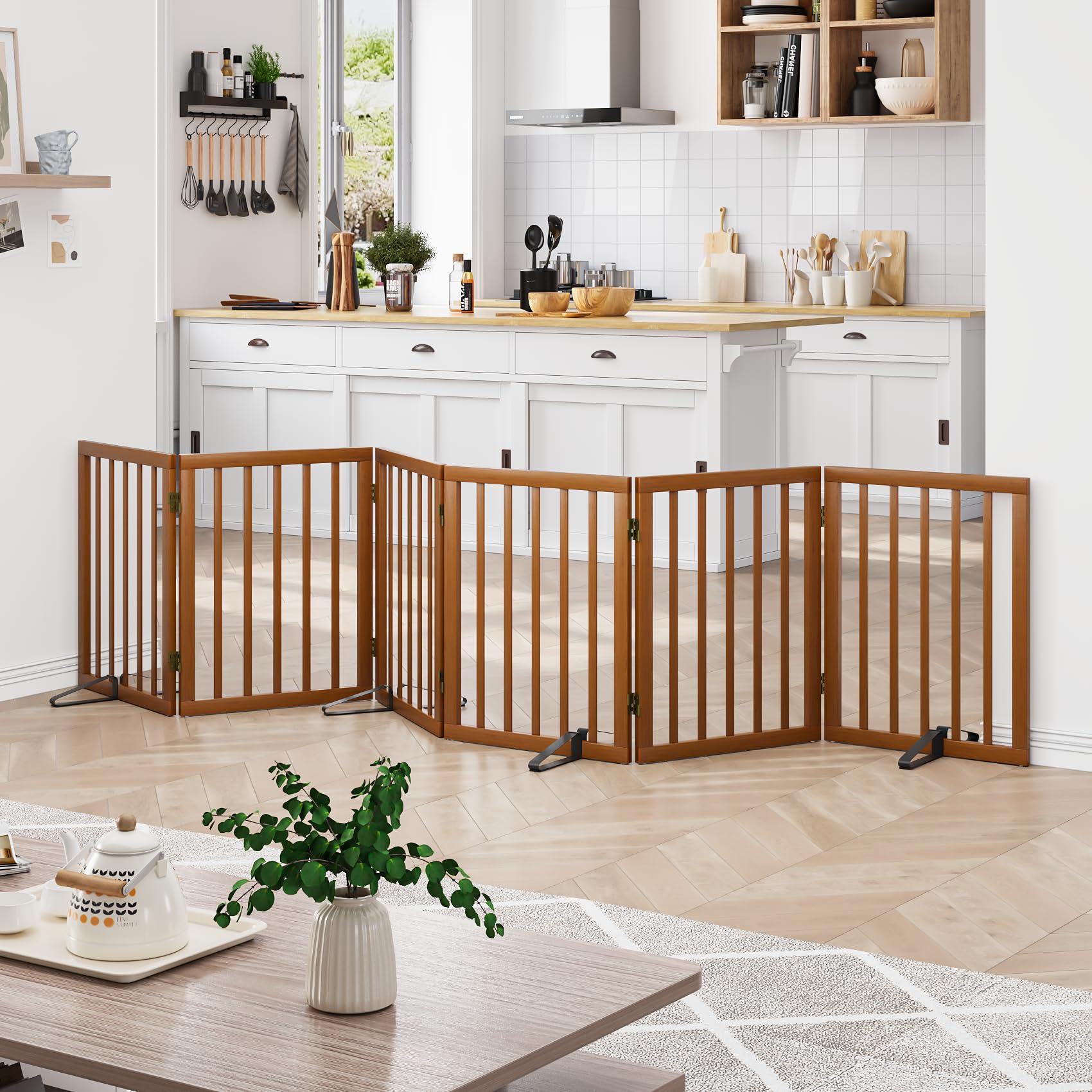 Mino Kesper folding gate shows 360-degree hinge for flexible layouts.