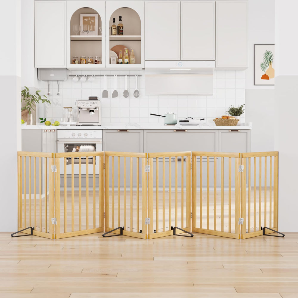 Mino Kesper freestanding indoor gate shows easy setup and non-slip stability