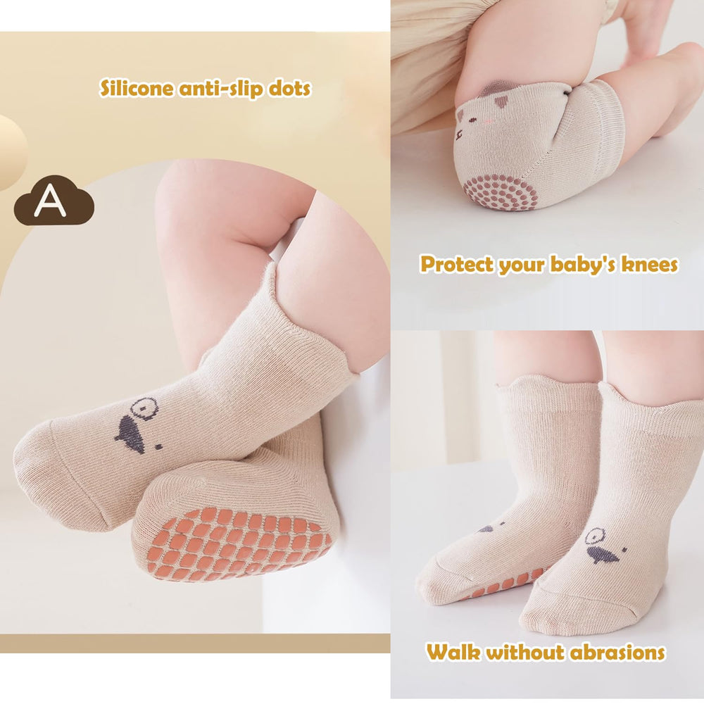 MINOCHI knee pads closeup demonstrate soft cushioning for crawling.