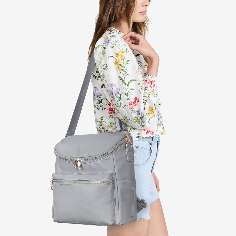 Minsong gold-zip design adds a stylish, premium look