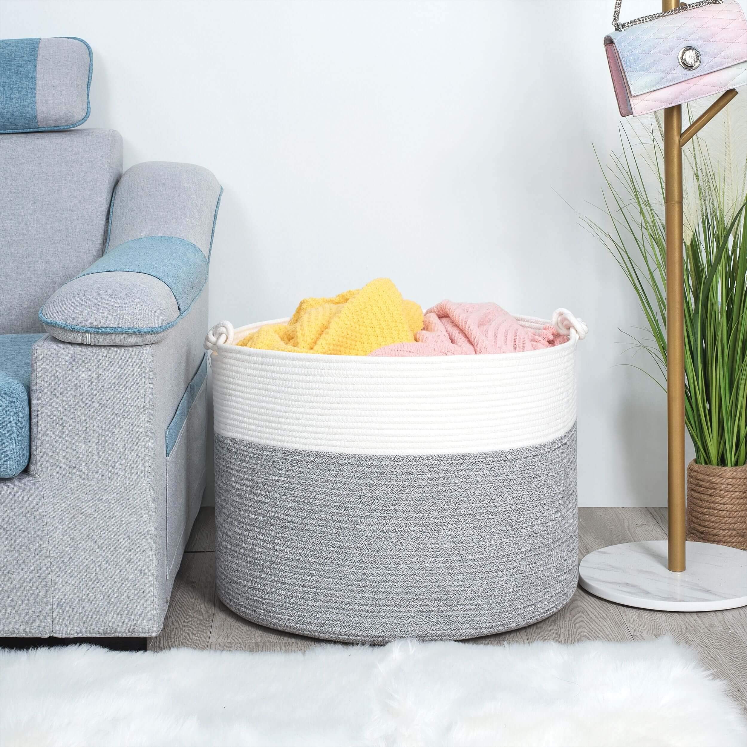 MINTWOOD soft cotton rope material feels welcoming and pet-friendly